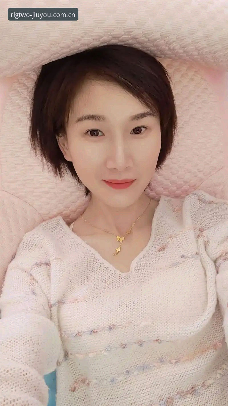 玩家集结站体育资讯必备 从一个小事说起吧。有个叫黄嘉豪的朋友,上个月突然发消息问我:“你说这玩家集结站RLG2,到底值不值得花时间去折腾?我这打开九游官网,页面一大串,都看懵了。”说实话,这种困惑我特别能理解——信息铺天盖地,什么“RLG2赛事数据”啦、“2024集结令”啦,看得人眼花缭乱,却没人告诉你核心到底在哪。你真正需要的,不过是两块东西:第一,快速拿到有用的体育资讯;第二,别被花里胡哨的界面忽悠住,知道怎么下手。今天这篇,我就当跟你唠唠,把这些疑问一个个拆开。